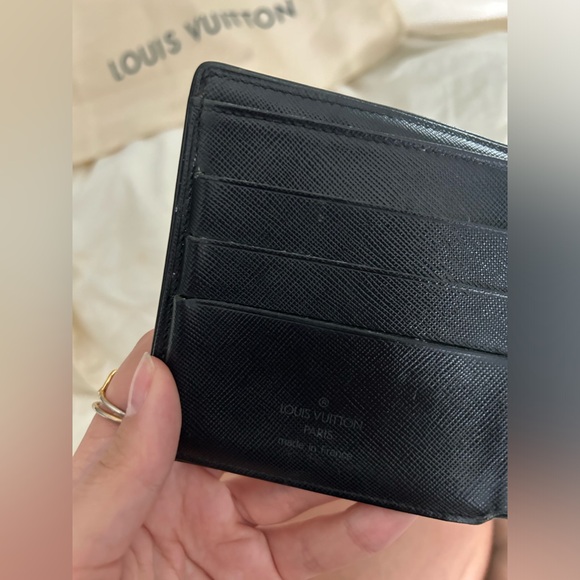 Gray Louis Vuitton Wallet - Picture 5 of 6